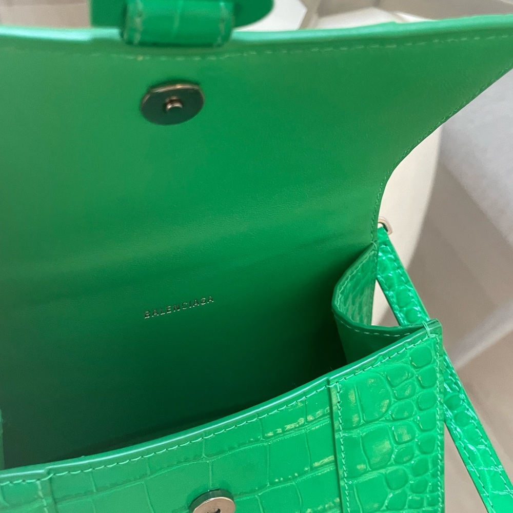 Hand bag! Never wear - Picture 7 of 8